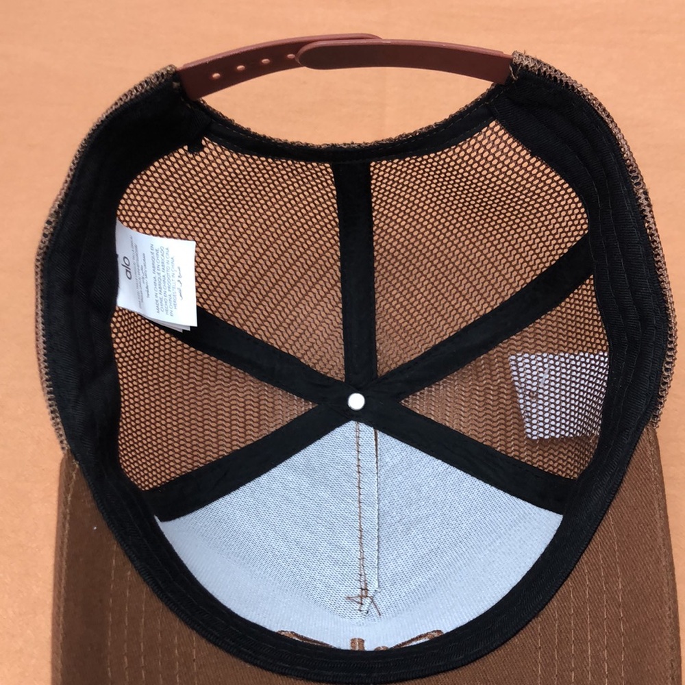 🔥 NWT ALO Yoga Casual District Trucker Hat - Picture 5 of 7